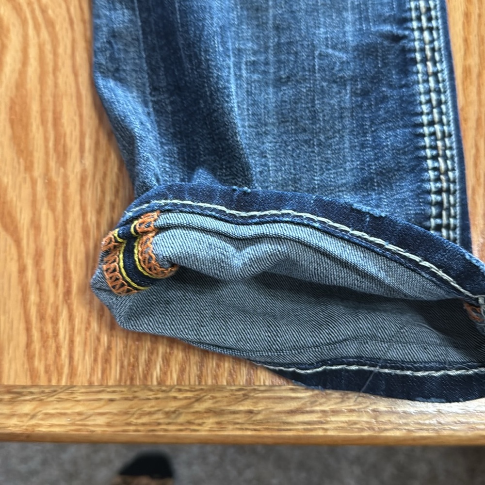 Ladies Rock Revival jeans, size 28 hemmed to a 30 length like new hardly worn. - Picture 3 of 16